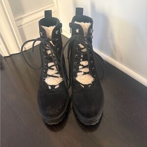 Universal Thread Black Lace-Up Women's Boots with faux fur trim size 7